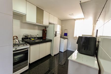 Apartamento à venda com 70m², 3 quartos e 2 vagasCozinha