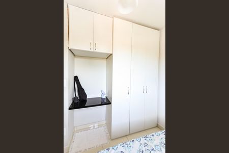 Apartamento à venda com 70m², 3 quartos e 2 vagasQuarto 1 - Armários
