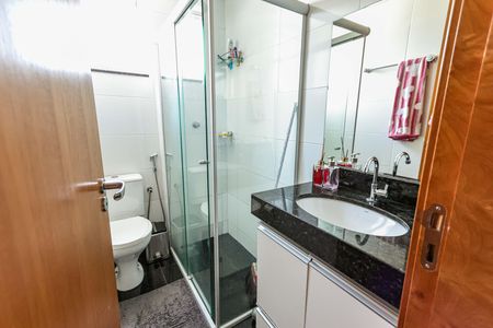 Apartamento à venda com 70m², 3 quartos e 2 vagasBanheiro
