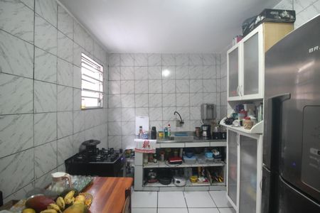 Casa para alugar com 50m², 2 quartos e 2 vagas Casa para alugar com 50m², 2 quartos e 2 vagasCozinha