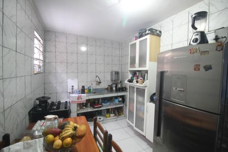 Casa para alugar com 50m², 2 quartos e 2 vagas Casa para alugar com 50m², 2 quartos e 2 vagasCozinha