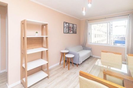 Sala de apartamento para alugar com 1 quarto, 46m² em Centro Histórico, Porto Alegre