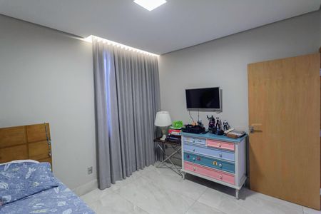 Apartamento para alugar com 146m², 3 quartos e 2 vagasQuarto 2
