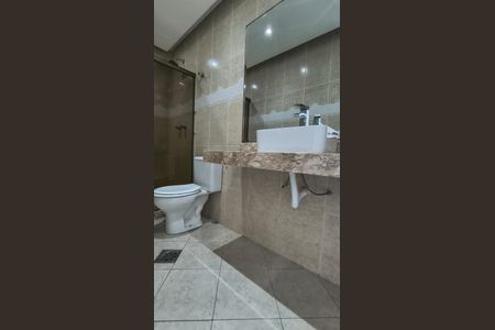 Apartamento à venda com 335m², 3 quartos e 4 vagas Apartamento à venda com 335m², 3 quartos e 4 vagasBanheiro da Suíte 2
