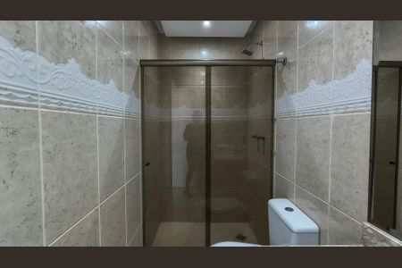 Apartamento à venda com 335m², 3 quartos e 4 vagas Apartamento à venda com 335m², 3 quartos e 4 vagasBanheiro da Suíte 2