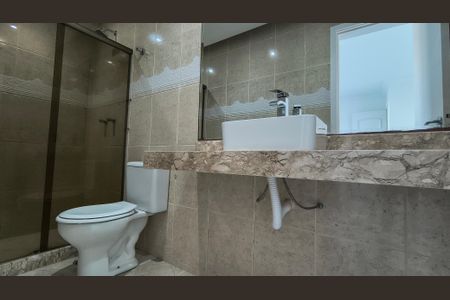 Apartamento à venda com 335m², 3 quartos e 4 vagas Apartamento à venda com 335m², 3 quartos e 4 vagasBanheiro da Suíte 2