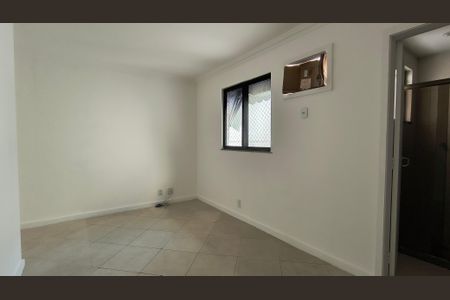 Apartamento à venda com 335m², 3 quartos e 4 vagas Apartamento à venda com 335m², 3 quartos e 4 vagasSuíte 3
