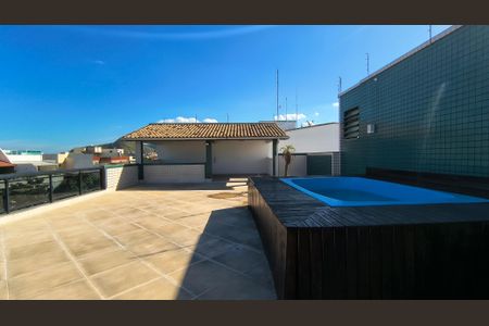 Apartamento à venda com 335m², 3 quartos e 4 vagas Apartamento à venda com 335m², 3 quartos e 4 vagasCobertura