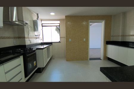 Apartamento à venda com 335m², 3 quartos e 4 vagas Apartamento à venda com 335m², 3 quartos e 4 vagasCozinha