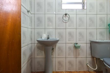 Casa à venda com 250m², 2 quartos e 2 vagas Casa à venda com 250m², 2 quartos e 2 vagasBanheiro