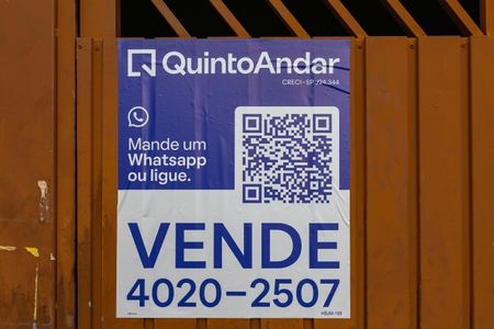 Casa à venda com 250m², 2 quartos e 2 vagas Casa à venda com 250m², 2 quartos e 2 vagasPlaca