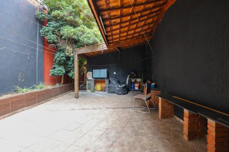 Casa à venda com 250m², 2 quartos e 2 vagas Casa à venda com 250m², 2 quartos e 2 vagasÁrea externa