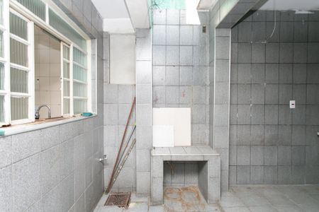 Casa à venda com 200m², 3 quartos e 1 vagaÁrea de Serviço 