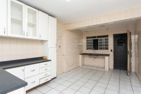 Casa à venda com 200m², 3 quartos e 1 vagaCozinha 