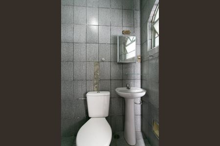 Casa à venda com 200m², 3 quartos e 1 vagaBanheiro 2