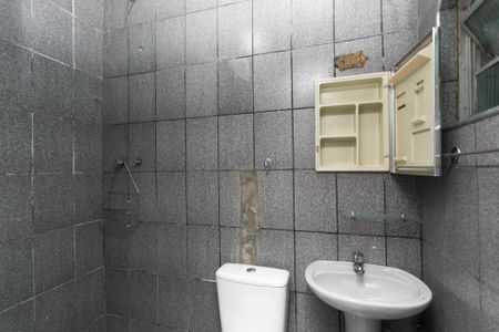 Casa à venda com 200m², 3 quartos e 1 vagaBanheiro 2