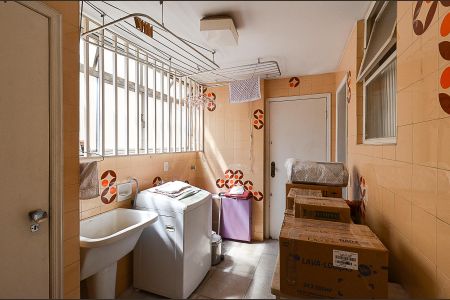 Apartamento à venda com 120m², 3 quartos e 1 vagaÁrea de Serviço
