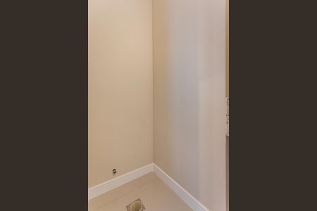 Lavabo de apartamento para alugar com 1 quarto, 40m² em Passo D’areia, Porto Alegre