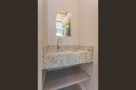 Lavabo de apartamento para alugar com 1 quarto, 40m² em Passo D’areia, Porto Alegre