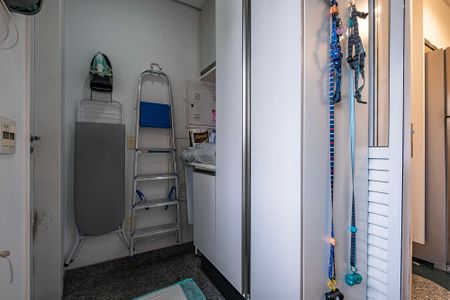 Apartamento à venda com 112m², 2 quartos e 3 vagasLavanderia
