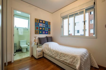 Apartamento à venda com 112m², 2 quartos e 3 vagasSuíte 2