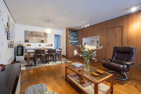 Apartamento à venda com 112m², 2 quartos e 3 vagasSala