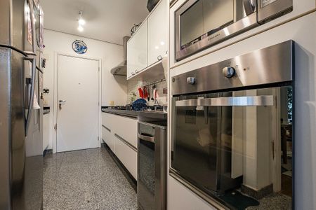Apartamento à venda com 112m², 2 quartos e 3 vagasCozinha