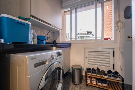 Apartamento à venda com 112m², 2 quartos e 3 vagasLavanderia