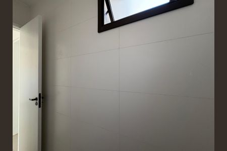 Apartamento à venda com 38m², 2 quartos e sem vaga Apartamento à venda com 38m², 2 quartos e sem vagaBanheiro