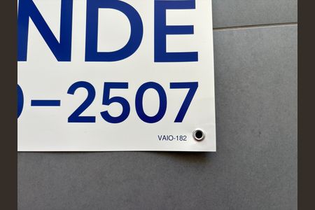 Apartamento à venda com 38m², 2 quartos e sem vaga Apartamento à venda com 38m², 2 quartos e sem vagaPlaca VAIO-182