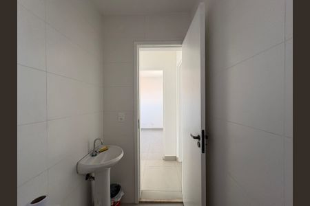 Apartamento à venda com 38m², 2 quartos e sem vaga Apartamento à venda com 38m², 2 quartos e sem vagaBanheiro