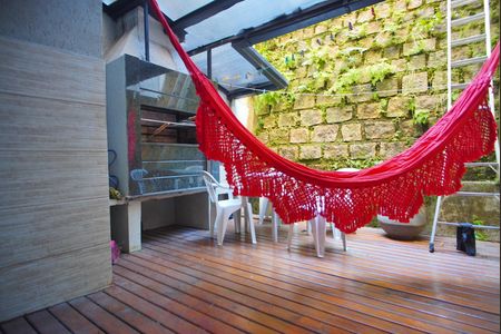 Varanda de apartamento à venda com 1 quarto, 49m² em Petrópolis, Porto Alegre