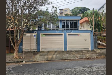Casa à venda com 432m², 5 quartos e 4 vagasFachada