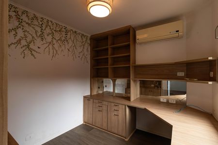 Casa à venda com 432m², 5 quartos e 4 vagasEdícula - Quarto 1