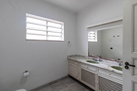 Casa à venda com 432m², 5 quartos e 4 vagasBanheiro