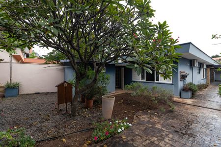 Casa à venda com 432m², 5 quartos e 4 vagasQuintal