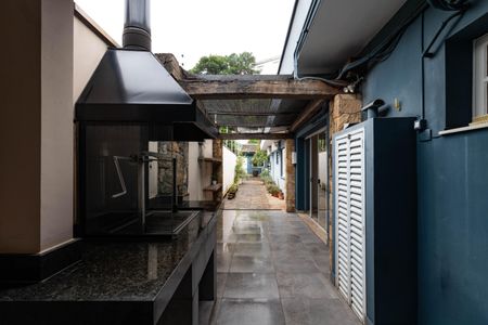 Casa à venda com 432m², 5 quartos e 4 vagasChurrasqueira