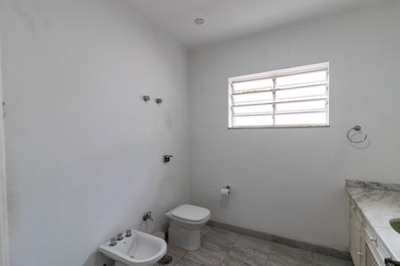 Casa à venda com 432m², 5 quartos e 4 vagasBanheiro