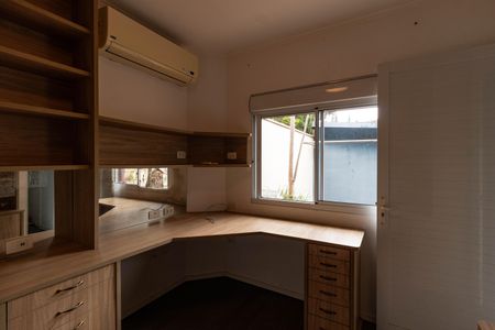 Casa à venda com 432m², 5 quartos e 4 vagasEdícula - Quarto 1