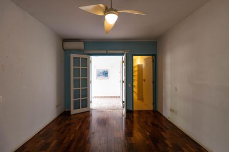 Casa à venda com 432m², 5 quartos e 4 vagasSuíte 1