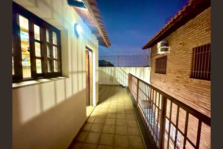 Casa à venda com 230m², 4 quartos e 4 vagasQuintal 
