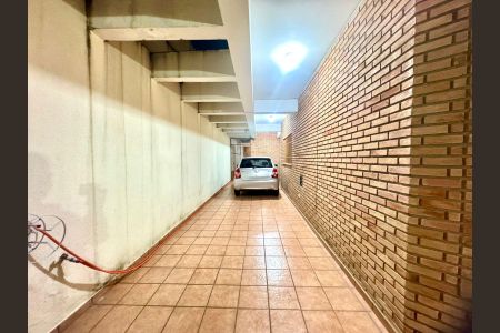 Casa à venda com 230m², 4 quartos e 4 vagasGaragem