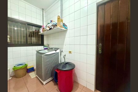 Casa à venda com 230m², 4 quartos e 4 vagasÁrea de Serviço
