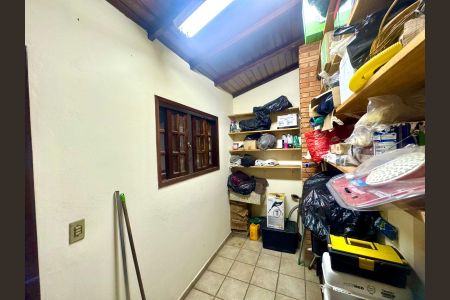 Casa à venda com 230m², 4 quartos e 4 vagasDespensa 