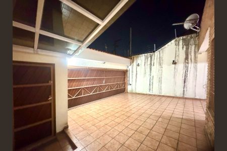 Casa à venda com 230m², 4 quartos e 4 vagasGaragem