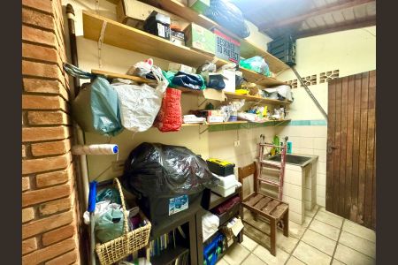 Casa à venda com 230m², 4 quartos e 4 vagasDespensa 