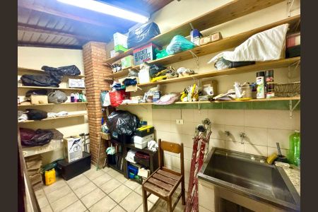 Casa à venda com 230m², 4 quartos e 4 vagasDespensa 