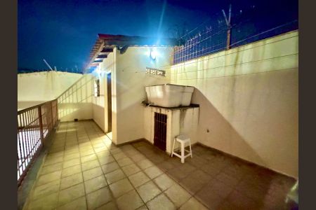 Casa à venda com 230m², 4 quartos e 4 vagasQuintal