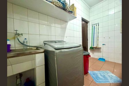 Casa à venda com 230m², 4 quartos e 4 vagasÁrea de Serviço