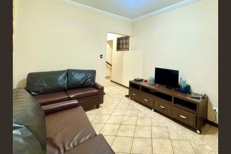 Casa à venda com 230m², 4 quartos e 4 vagasSala 1